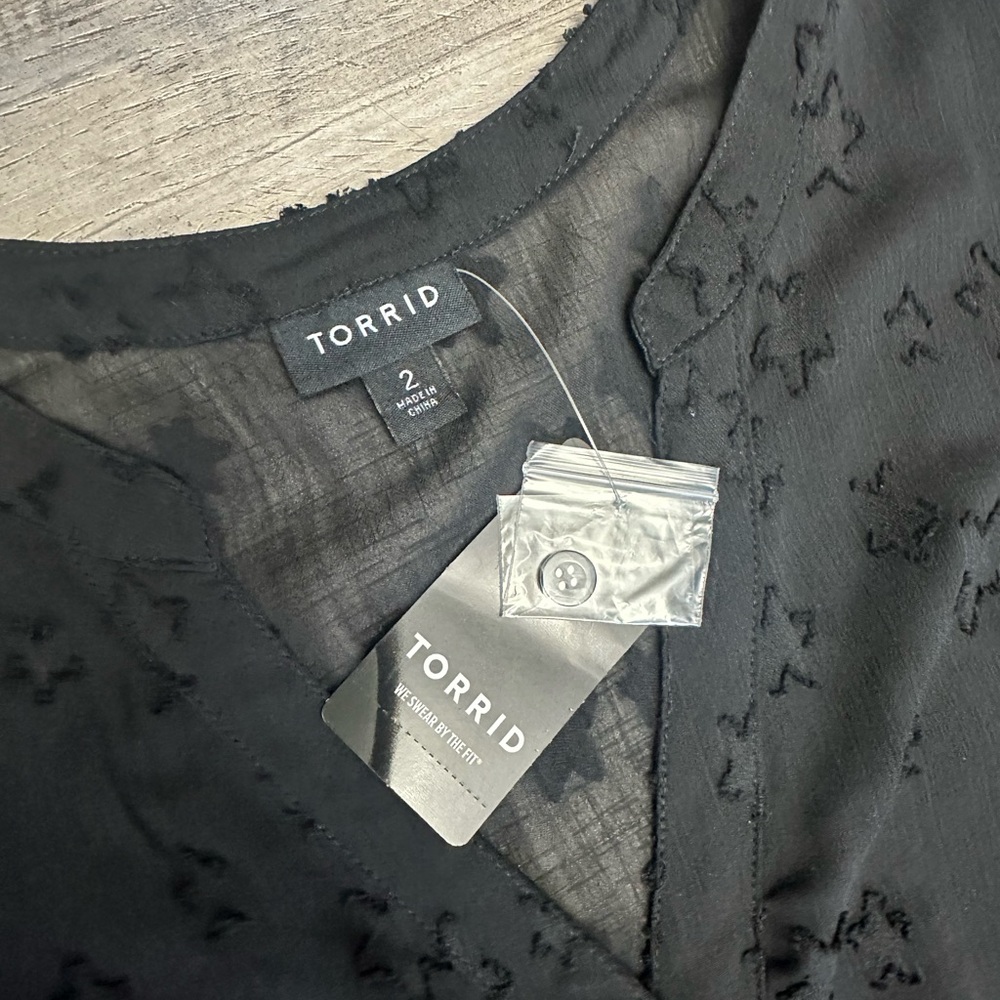 Brand new torrid black star blouse - Picture 4 of 7